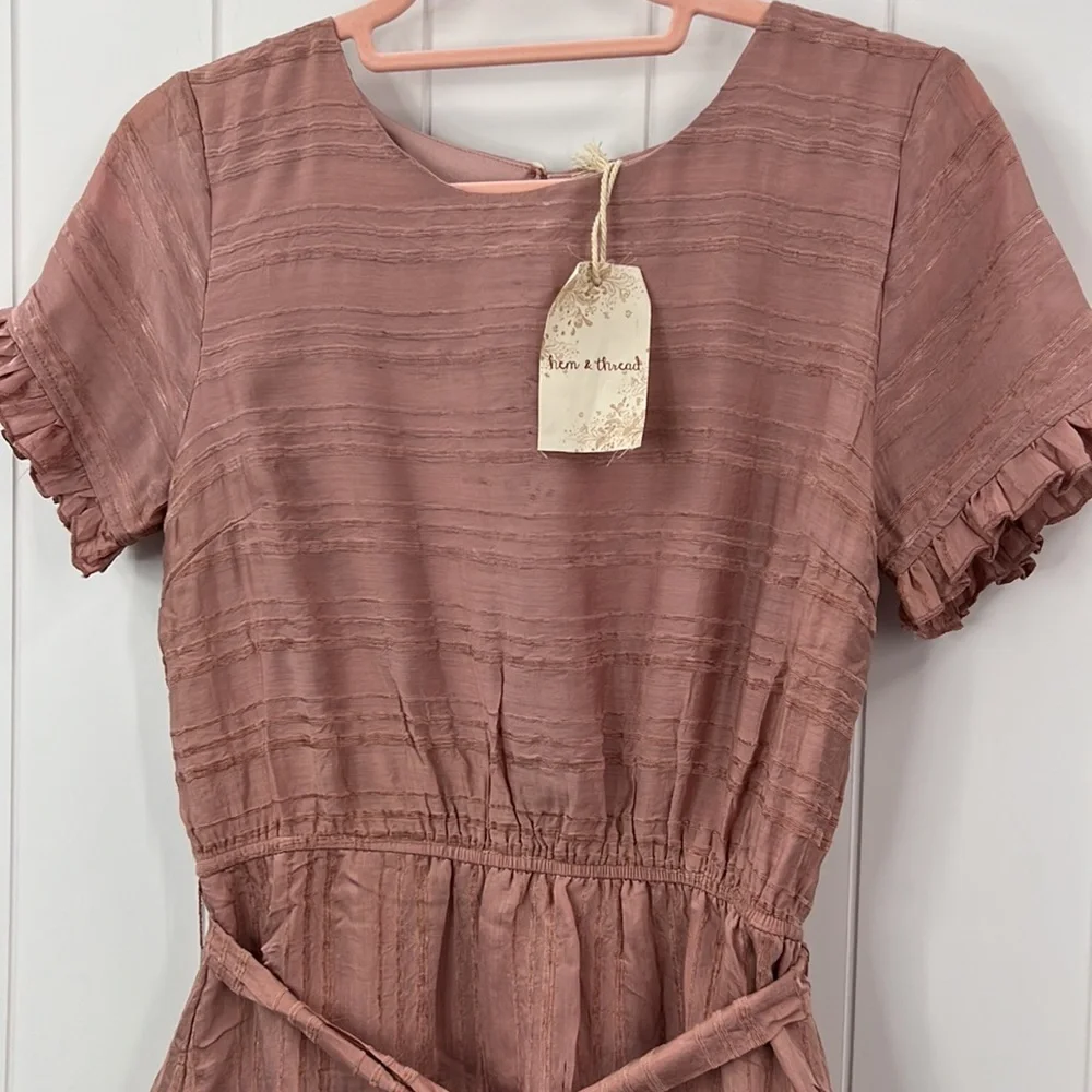 🆕Hem & Thread Textured Woven Tie Waist Tiered Ruffle Dress S,M & L Available - Picture 5 of 8